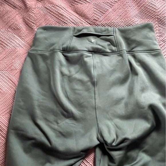 Old Navy 2X Active CozeCore High-Rise Flare Go-Dry Cozy Lined Zip Leg Pants - Picture 4 of 6